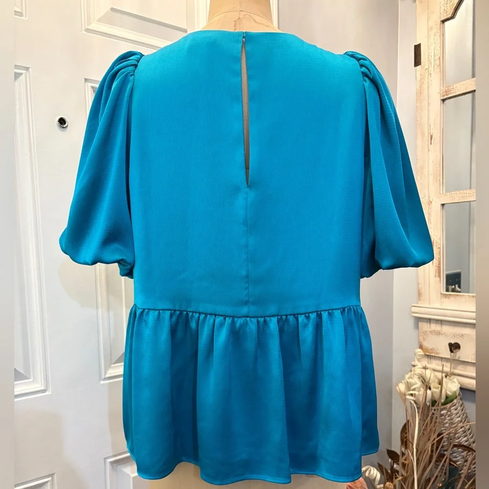 Lilly Pulitzer Teal Peplum Bell Sleeve Blouse Top Size 4 Elegant Flowy Boho Chic